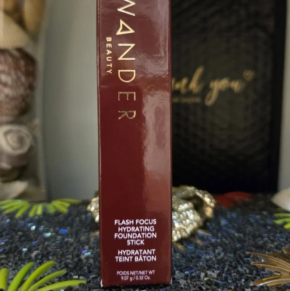 NIB Wander Beauty Flash Focus Hydrating Foundation Stick - Golden Medium